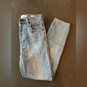 Denim Forum - The Yoko High Rise Slim 26L